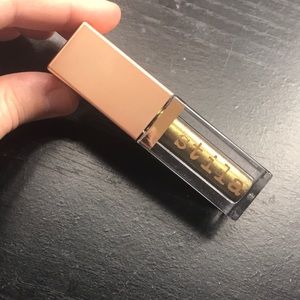 Liquid glitter eyeshadow